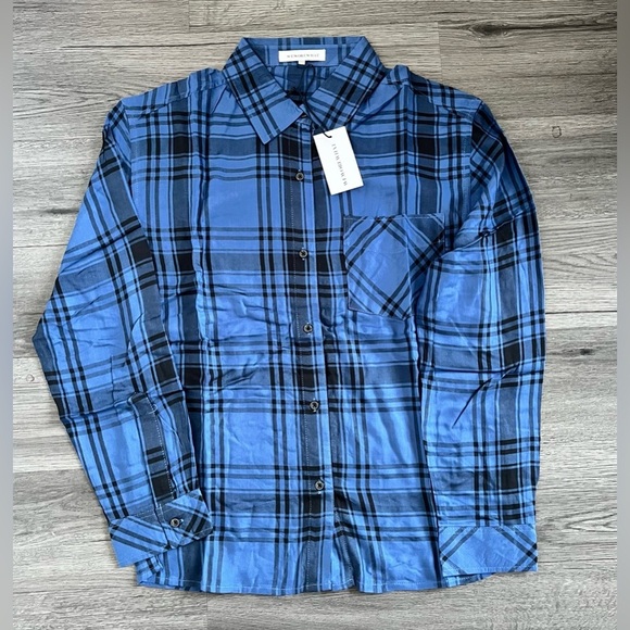 We Wore What Women's XXS/XS Boyfriend Plaid Button-Up Relaxed Shirt Blue/ Black - Picture 3 of 12